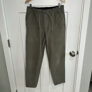 Lululemon Bowline Utilitech Pants Mens Sz M Arm Green Gym Athleisure Comfy Flaws